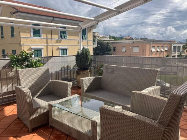 appartamento in vendita a Carrara in zona Avenza