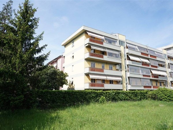 appartamento in vendita a Carrara in zona Marina di Carrara