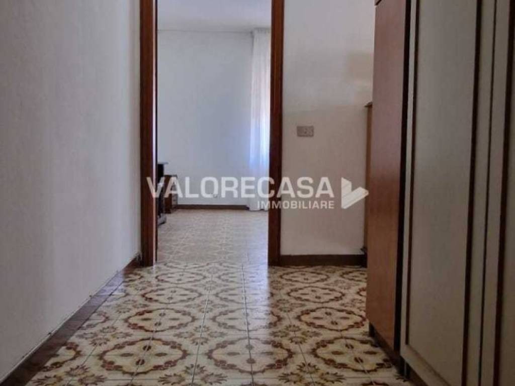 appartamento in vendita a Carrara in zona Avenza