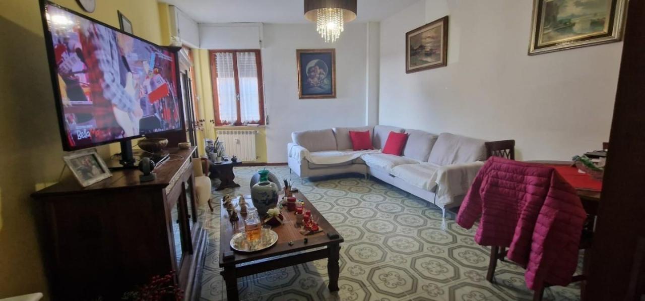 appartamento in vendita a Carrara in zona Marina di Carrara