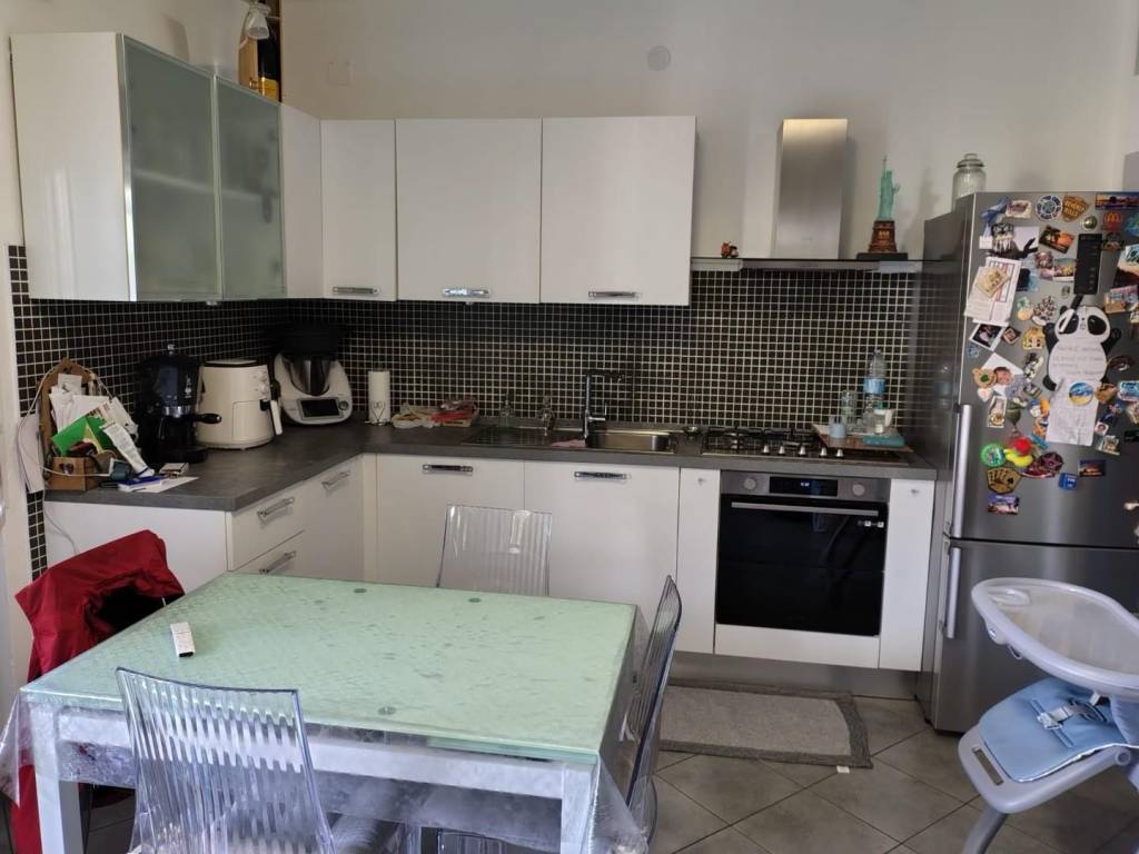 casa indipendente in vendita a Carrara in zona Avenza