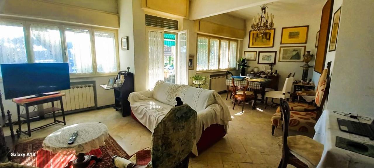 appartamento in vendita a Carrara in zona Marina di Carrara