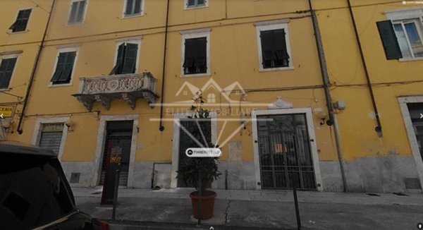 appartamento in vendita a Carrara in zona Centro Città