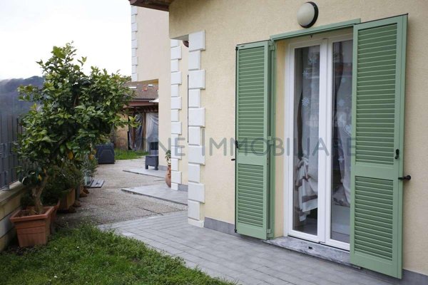 appartamento in vendita a Carrara in zona Nazzano