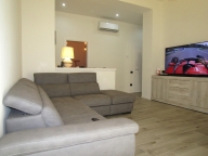 appartamento in vendita a Carrara in zona Marina di Carrara