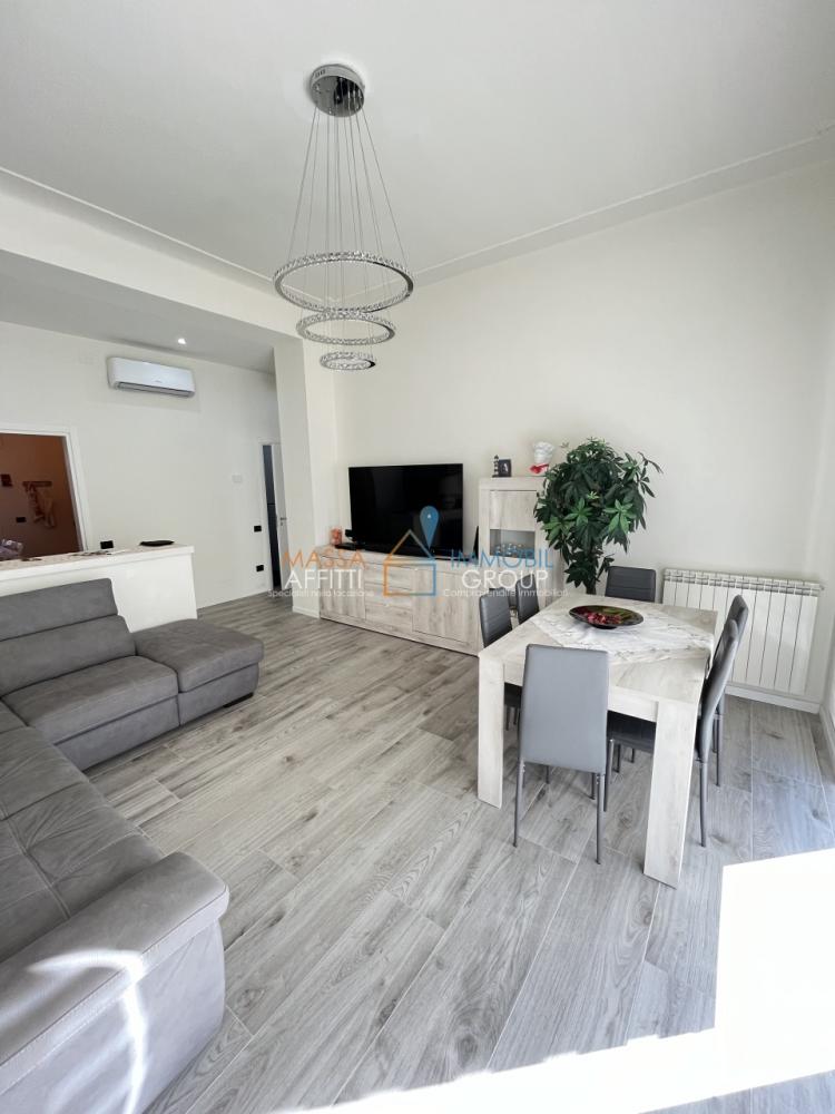appartamento in vendita a Carrara in zona Marina di Carrara