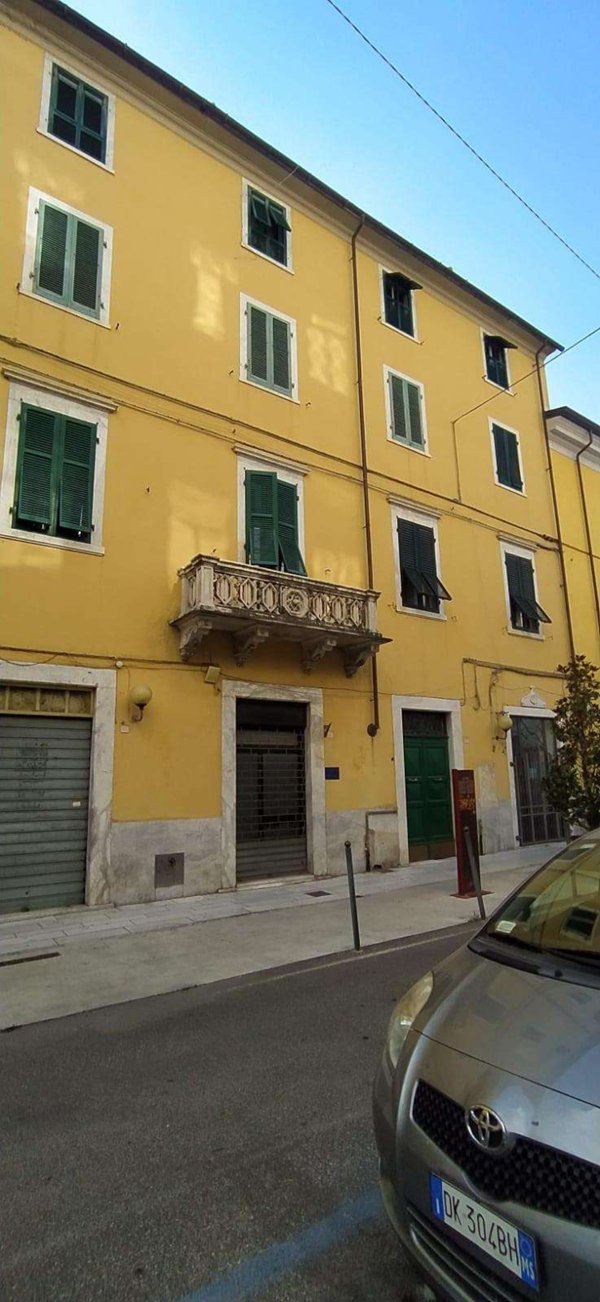 appartamento in vendita a Carrara