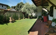 casa indipendente in vendita a Carrara in zona Marina di Carrara