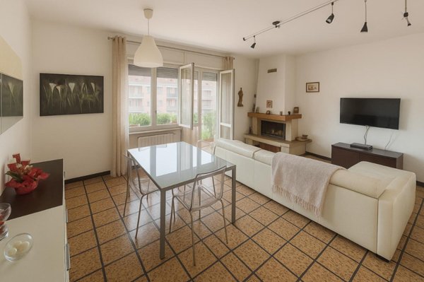 appartamento in vendita a Carrara in zona Avenza