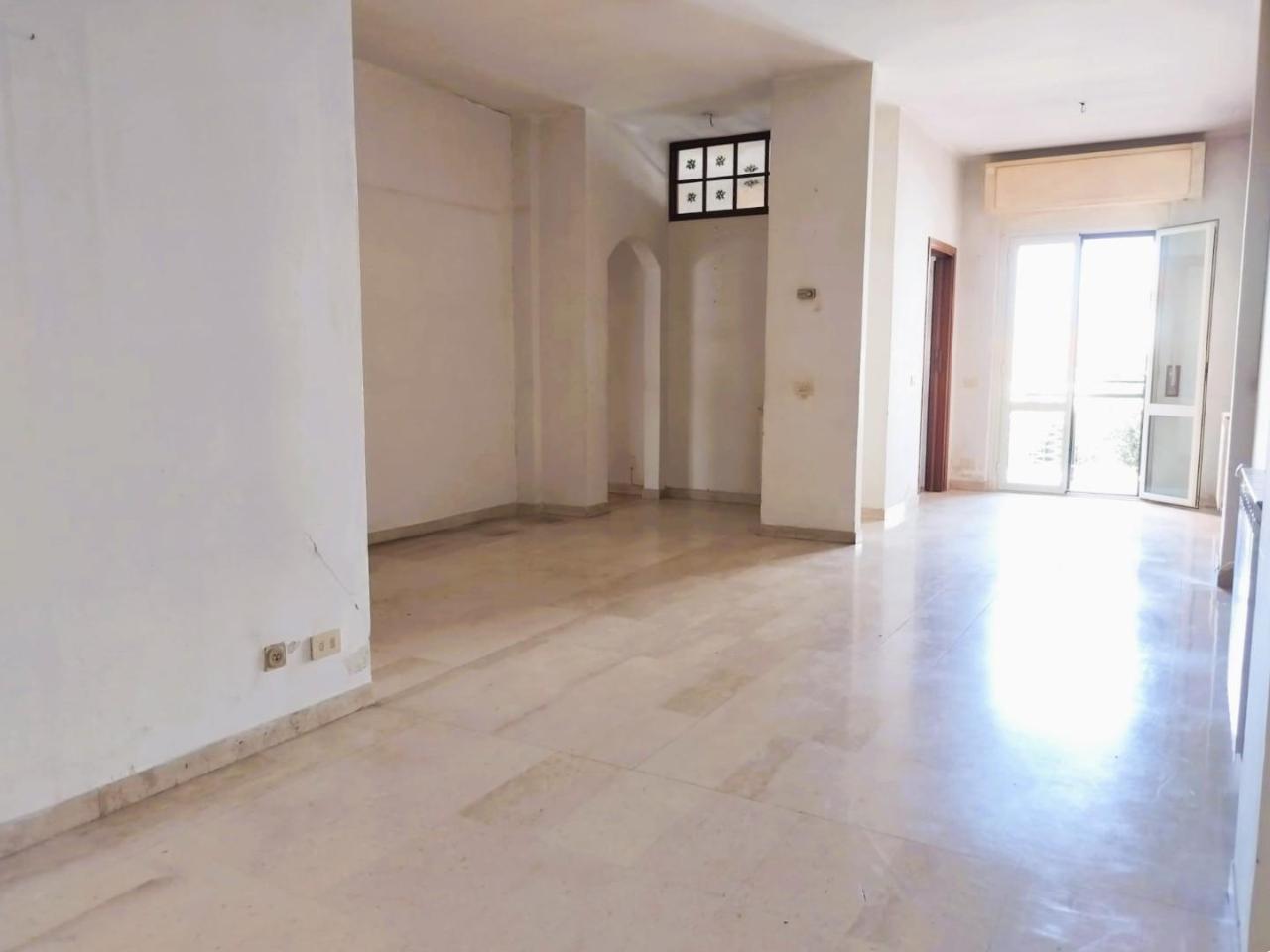 appartamento in vendita a Carrara in zona Marina di Carrara