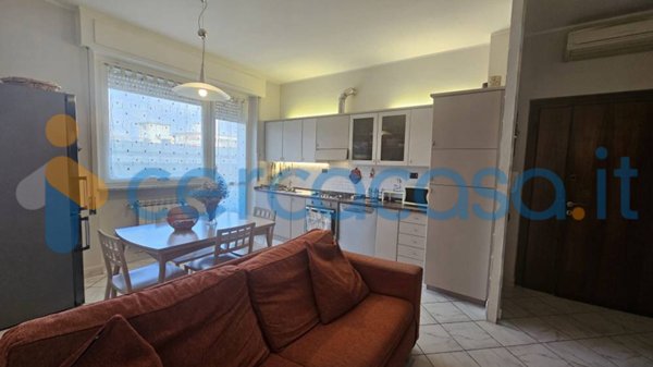 appartamento in vendita a Carrara in zona Marina di Carrara