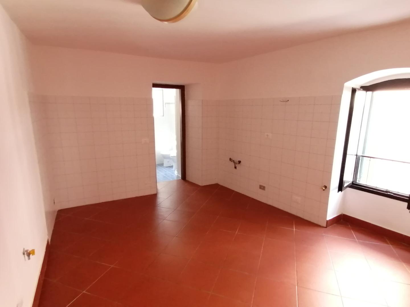 appartamento in vendita a Carrara in zona Sorgnano