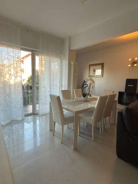 appartamento in vendita a Carrara in zona Centro Città