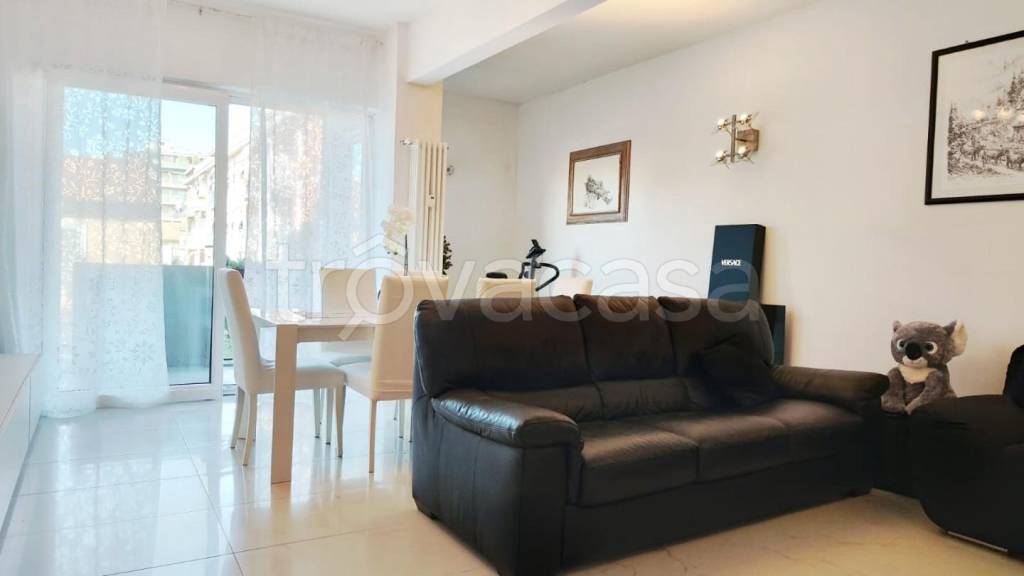 appartamento in vendita a Carrara in zona Marina di Carrara