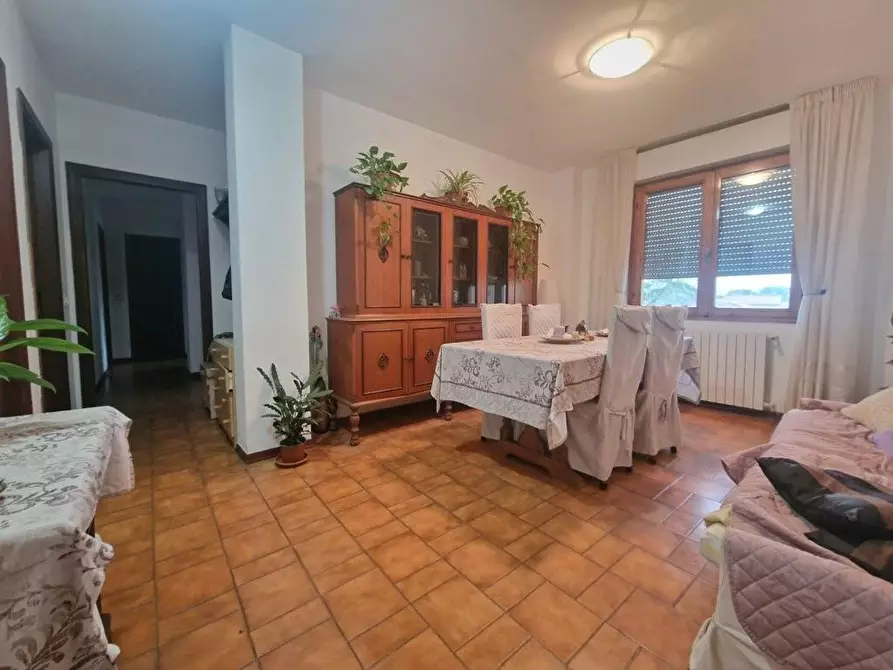 appartamento in vendita a Carrara in zona Marina di Carrara