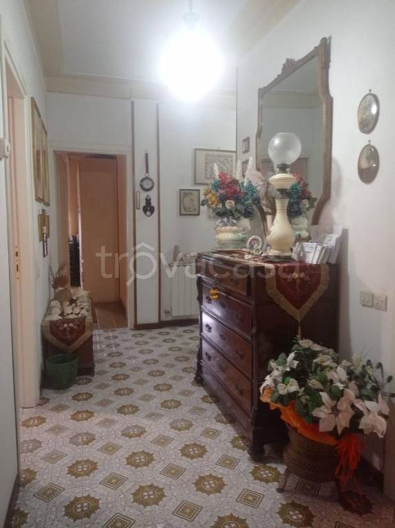 appartamento in vendita a Carrara in zona Marina di Carrara