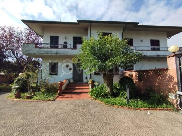 appartamento in vendita a Carrara