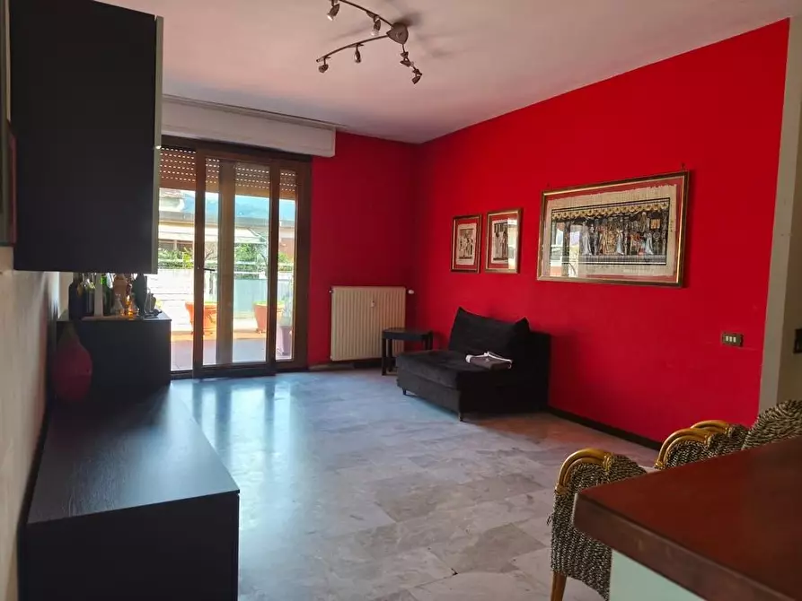appartamento in vendita a Carrara in zona Marina di Carrara