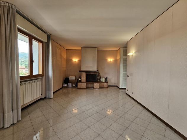 appartamento in vendita a Carrara in zona Avenza