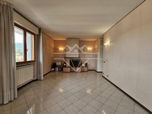 appartamento in vendita a Carrara in zona Avenza