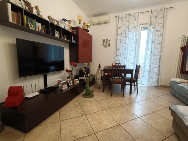 appartamento in vendita a Carrara in zona Avenza