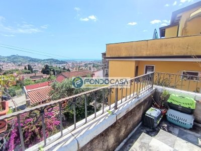casa indipendente in vendita a Carrara in zona Fossone