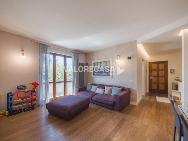 appartamento in vendita a Carrara in zona Avenza