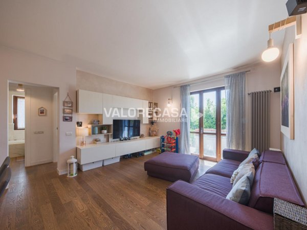 appartamento in vendita a Carrara in zona Avenza