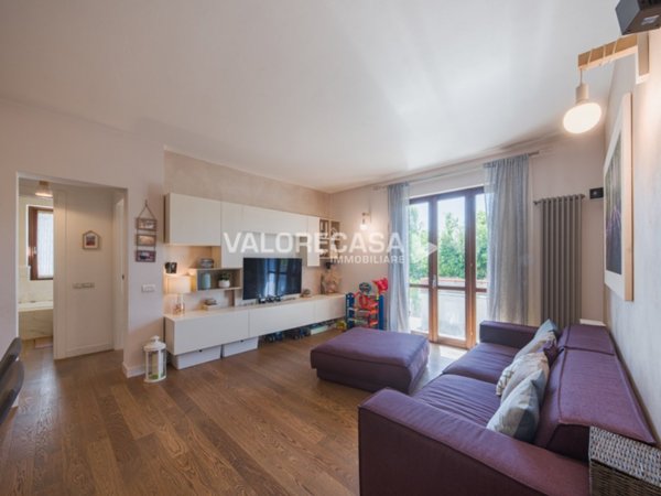 appartamento in vendita a Carrara in zona Avenza