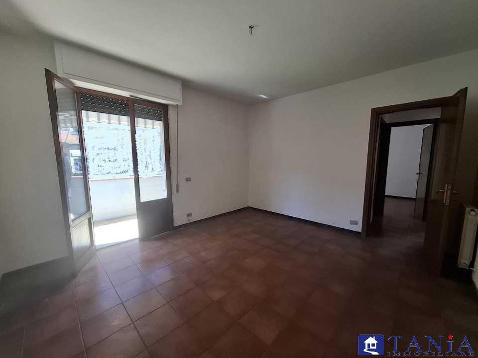 appartamento in vendita a Carrara in zona Avenza