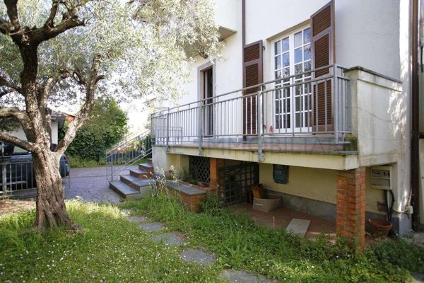 appartamento in vendita a Carrara in zona Marina di Carrara