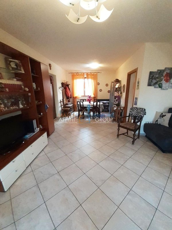 casa indipendente in vendita a Carrara in zona Avenza