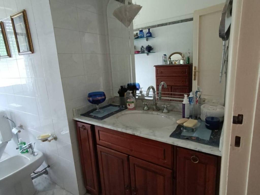 appartamento in vendita a Carrara in zona Avenza