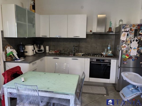 casa indipendente in vendita a Carrara