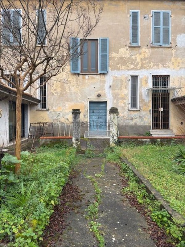 casa indipendente in vendita a Carrara in zona Centro Città