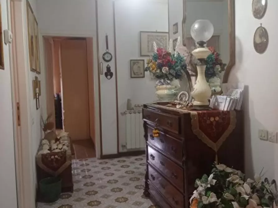 appartamento in vendita a Carrara in zona Marina di Carrara