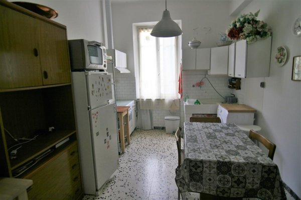 casa indipendente in vendita a Carrara in zona Avenza