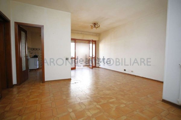 appartamento in vendita a Carrara in zona Avenza