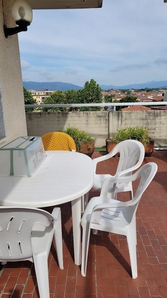 appartamento in vendita a Carrara in zona Marina di Carrara