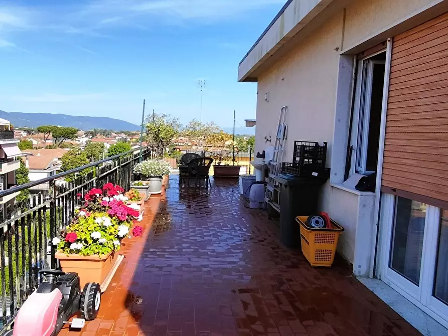 appartamento in vendita a Carrara in zona Marina di Carrara