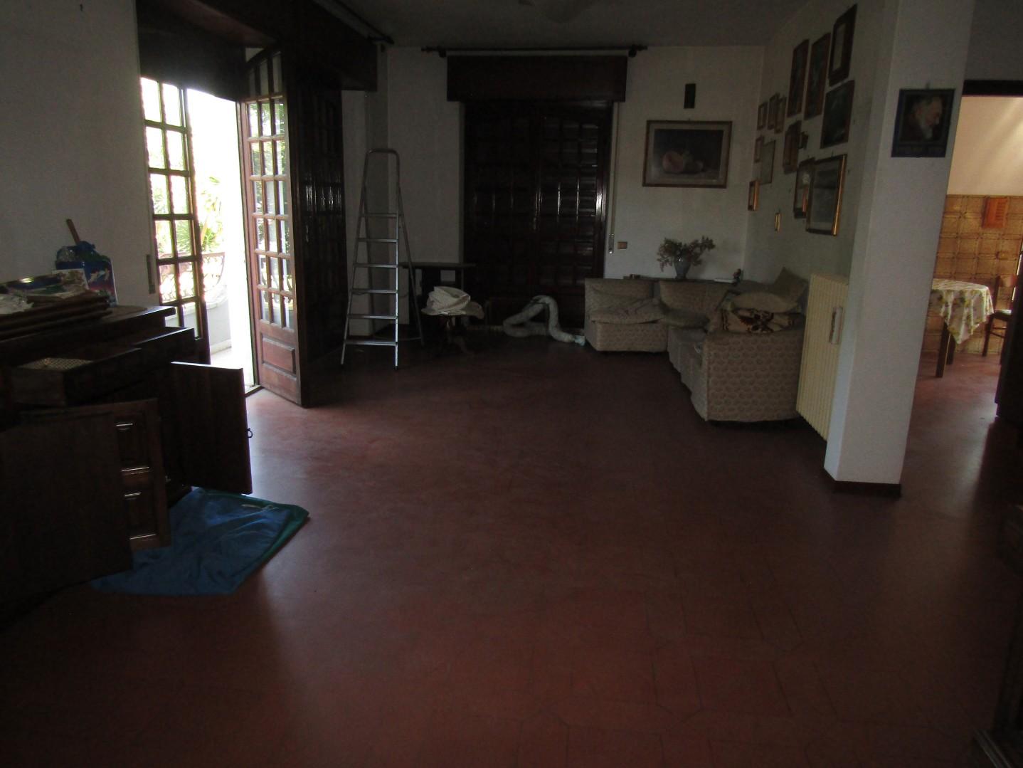 casa semindipendente in vendita a Carrara in zona Sant'Antonio