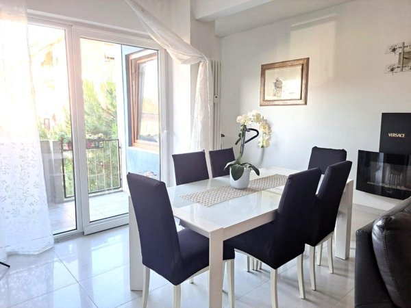 appartamento in vendita a Carrara in zona Marina di Carrara