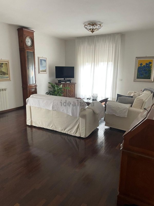 appartamento in vendita a Carrara
