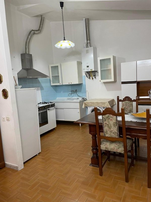 appartamento in vendita a Carrara in zona Torano