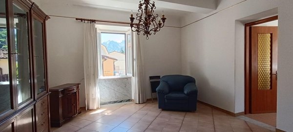casa indipendente in vendita a Carrara in zona Codena
