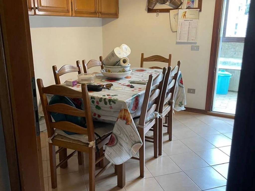 appartamento in vendita a Carrara in zona Bonascola