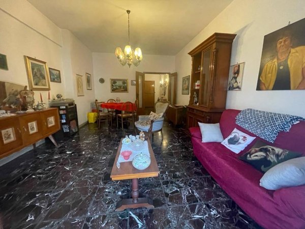 appartamento in vendita a Carrara in zona Marina di Carrara