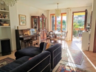 casa indipendente in vendita a Carrara in zona Marina di Carrara