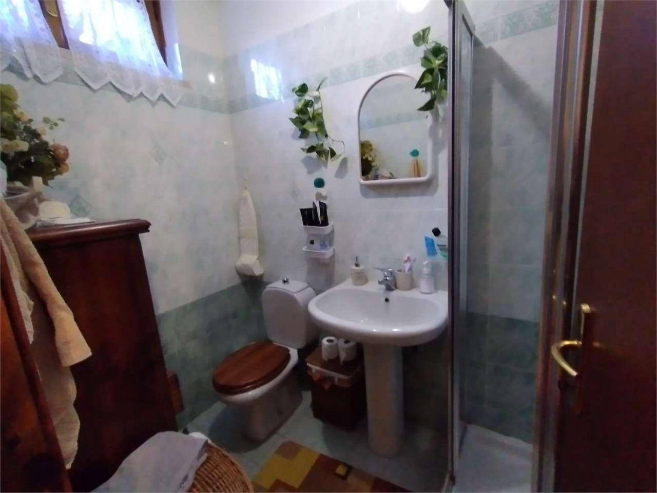 casa indipendente in vendita a Carrara in zona Bonascola