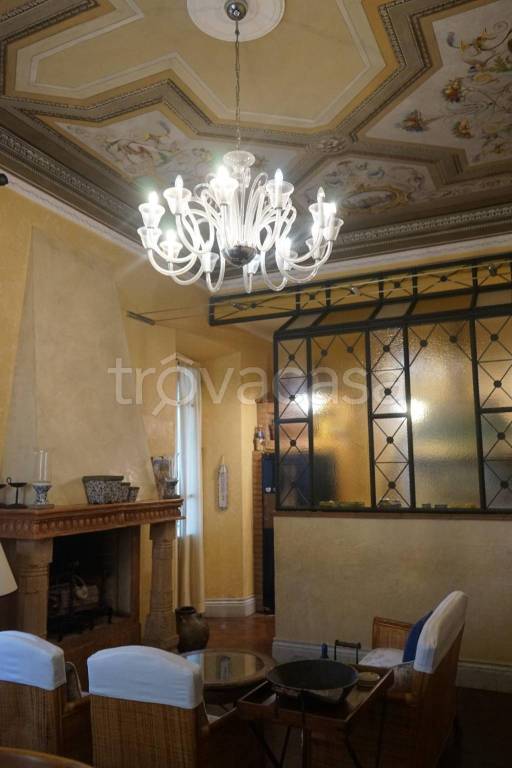 casa indipendente in vendita a Carrara in zona Centro Città